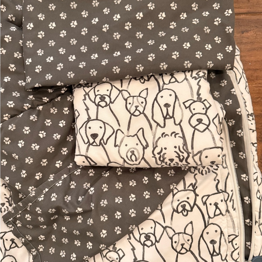 Charming Doggy Beddy’s Set - Gray and White Twin